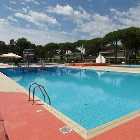 With Terrace And Pool Access Apartment *